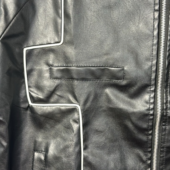 Jiechaofang Black with White Piping Faux Leather Jacket in Size XL - Picture 7 of 15
